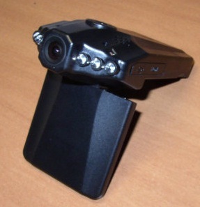 Видеорегистратор с экраном. Видео 640x480, с экраном ― Автоэлектроника - оборудование для диагностики вашего автомобиля.